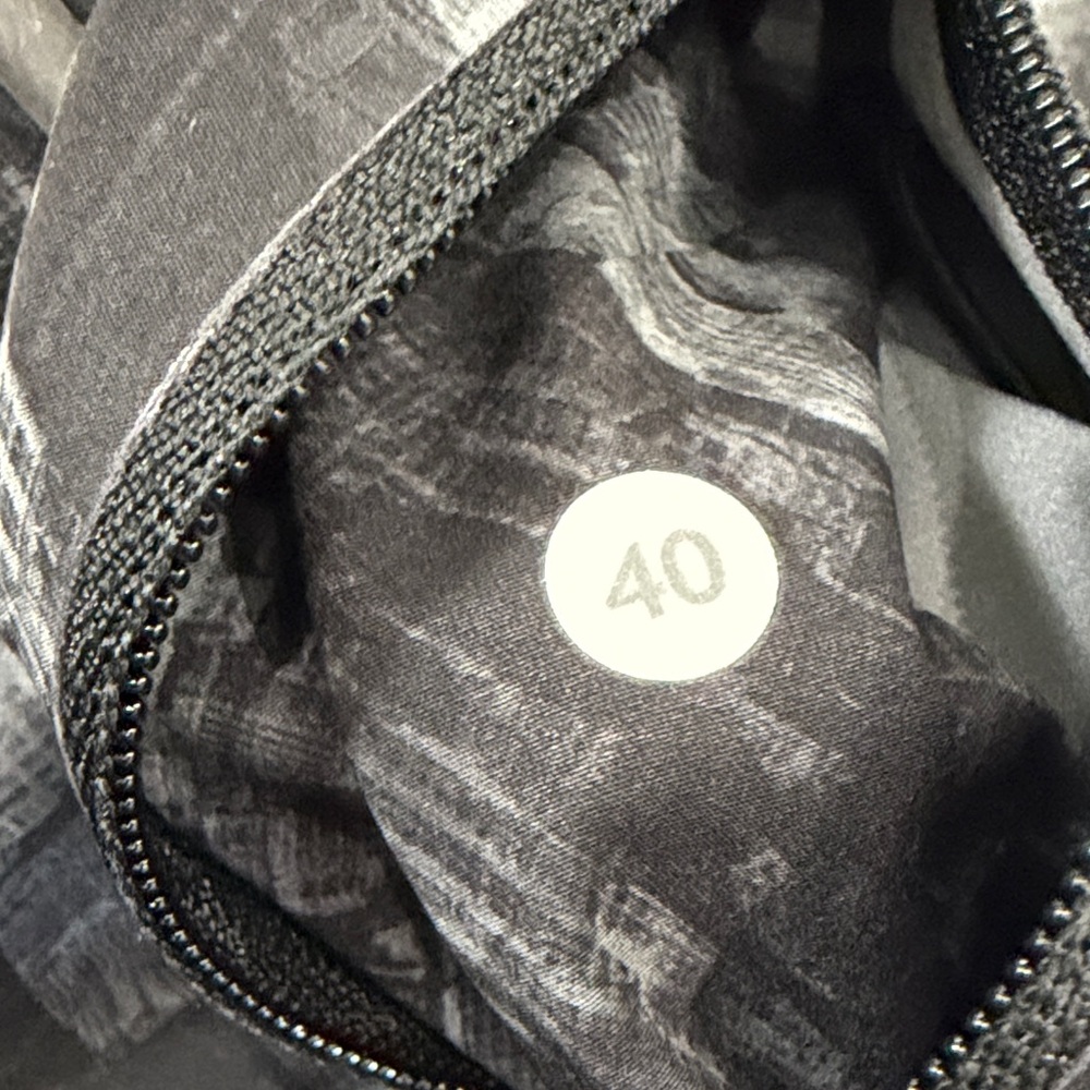 Lululemon,Size 40,Men's Black and Gray Swim Shorts - Picture 7 of 17
